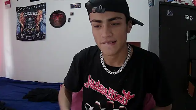 Fenix_hardcock 网络视讯表演