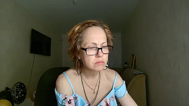 LioraWeiss' Live XXX Chat