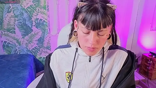 _sharlotte777's Live XXX Chat