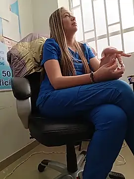 Pokazy przed kamerką – _Dentist-Madisson_04