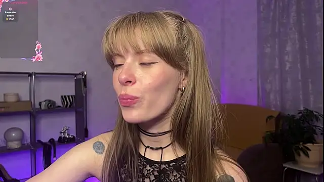 RosaMoore Chat XXX in diretta