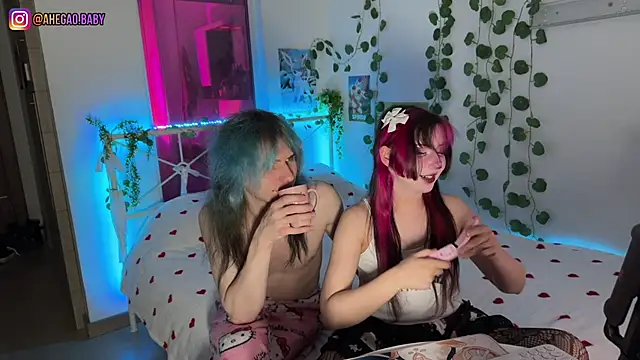 Pokazy przed kamerką – h3ntai_baby