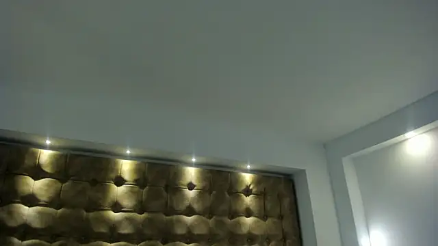 violet_giraldo Chat XXX in diretta