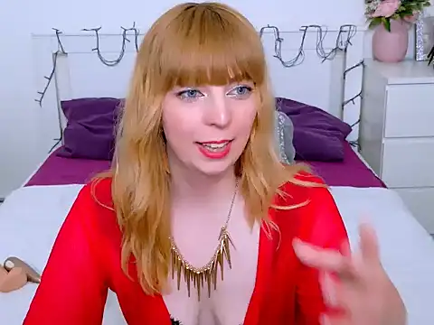 Lisa_Tyler live XXX chat