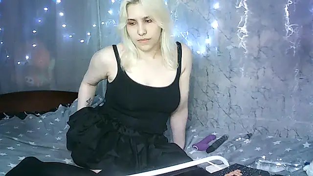 Miiro00 Adlı Modelin Canlı XXX Sohbeti