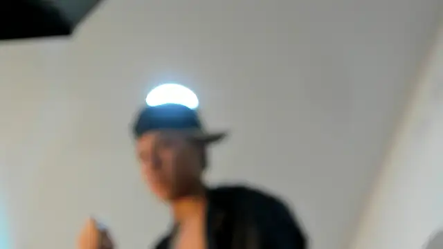 Chat XXX ao vivo de Liamsubtle01