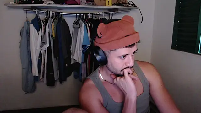 Show de guzzfit na webcam