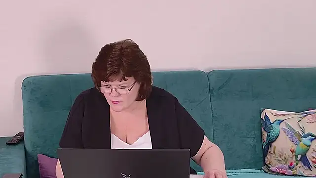 Sandra_Sunrise Chat XXX in diretta