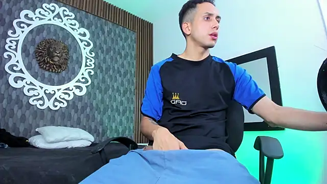Zack_isback live XXX chat