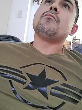 Bradd_32 webkamerás műsora