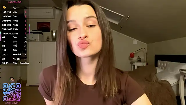 DarlineBrustera's Live XXX Chat