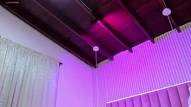 ScarlettDreamss7 webkamerás műsora