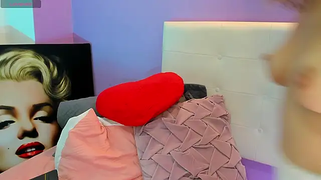 Charlotte11-11 Chat XXX in diretta