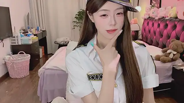 Evacute-top's Live XXX Chat