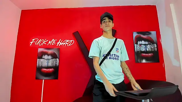 TWINKS_BOYSX Webcam show