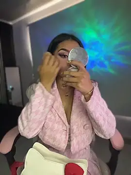 Онлайн чат XXX NATHASHA_EC