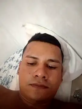 latinosexi11 webcam show