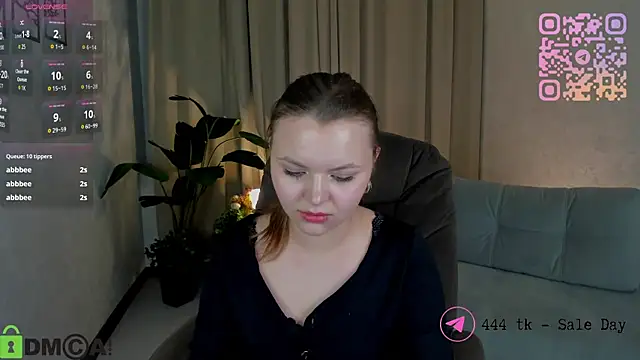 Chat +18 de serinella_ ao vivo