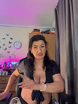 XXX chat uživo modela Hotangel75