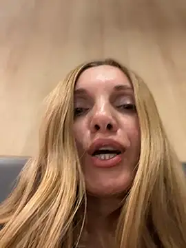 Chatroom XXX en direct de miss_darsi