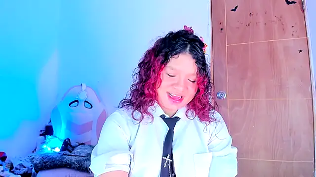 Chat XXX ao vivo de Emily_Coper18