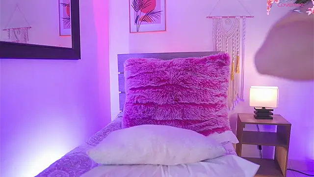 دردشة Eyleen_24 الجنسية المباشرة