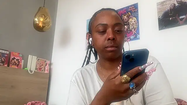 ChocolateCakeQueen's Webcam Show