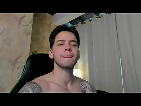 RONNY_COLTON's Live XXX Chat