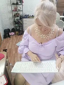 AvrilMillers Adlı Modelin Canlı XXX Sohbeti
