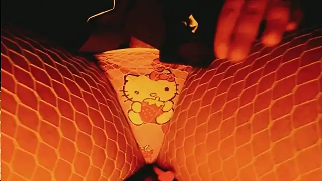 TS_MILK Show in webcam