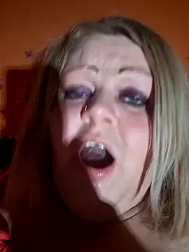 ducicsajsziii's Live XXX Chat
