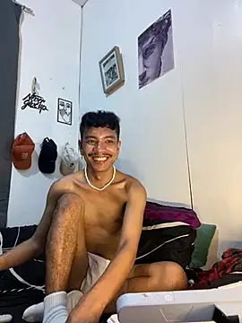 XXX chat uživo modela asian_darlingcummersxXx