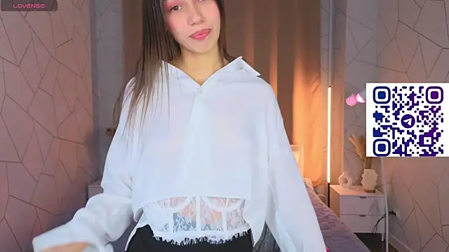 Tiffany-Grace: вебкам-шоу