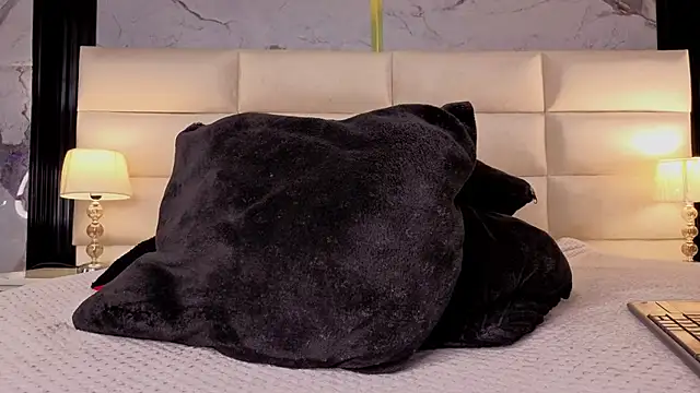 Princess_Violett Chat XXX live