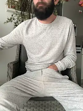 Michel_huge Adlı Modelin Canlı XXX Sohbeti