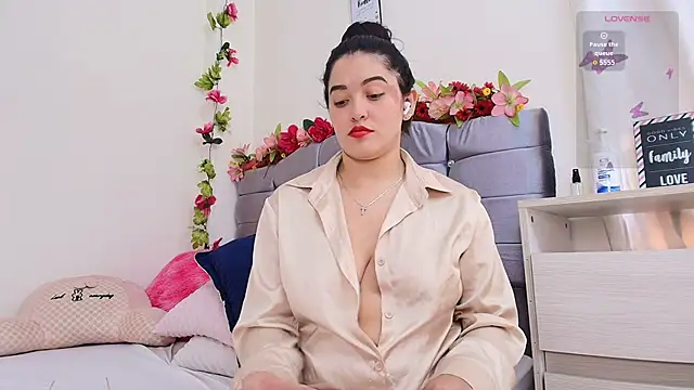 Isabella_Roses_ Live XXX-Chat