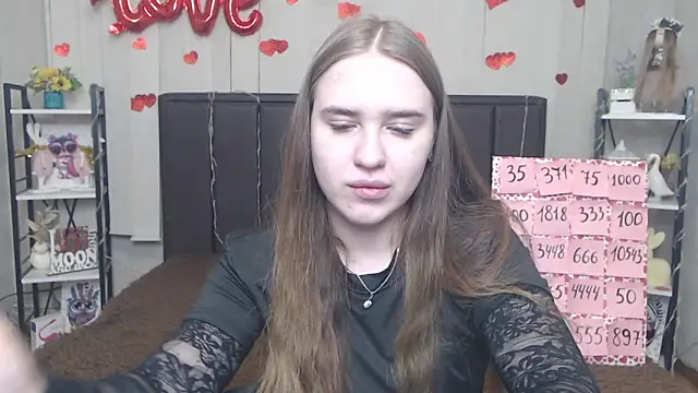 LauraHlot live XXX chat