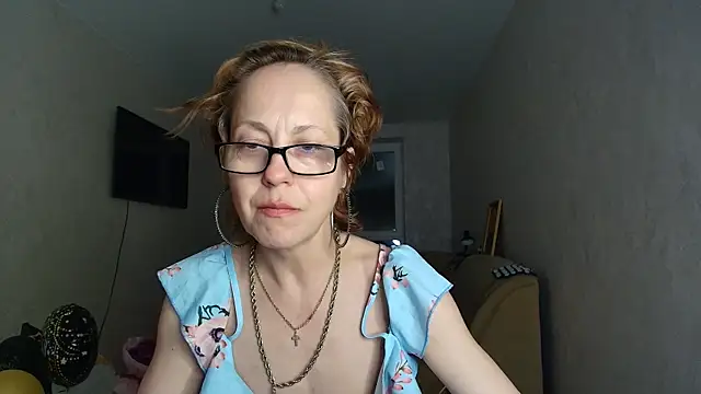 LioraWeiss' Live XXX Chat
