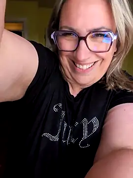 Canadian_BBW Adlı Modelin Web Kamerası Şovu