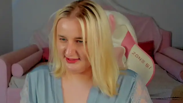 XXX chat uživo modela LioraArdyn