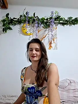 Nika_aa Show in webcam