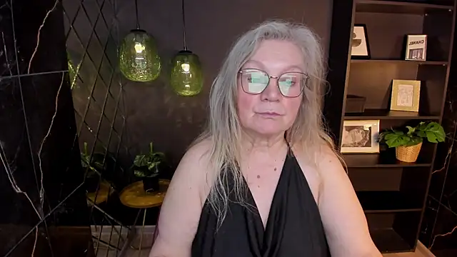 Chat +18 de NataliMellow ao vivo