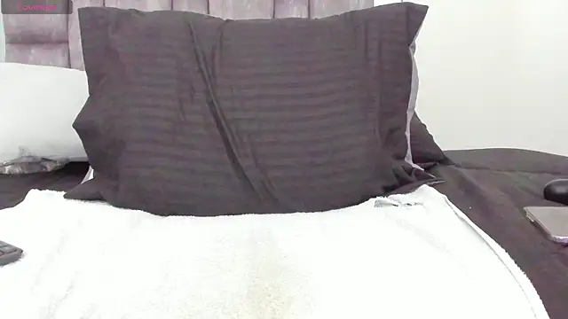 alyssia_ocean élő XXX-chatje