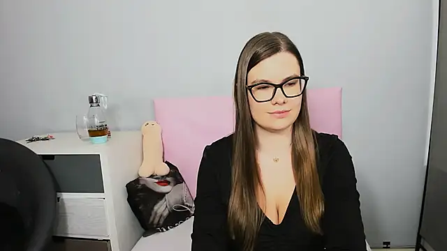 CarolineFlirt's Live XXX Chat