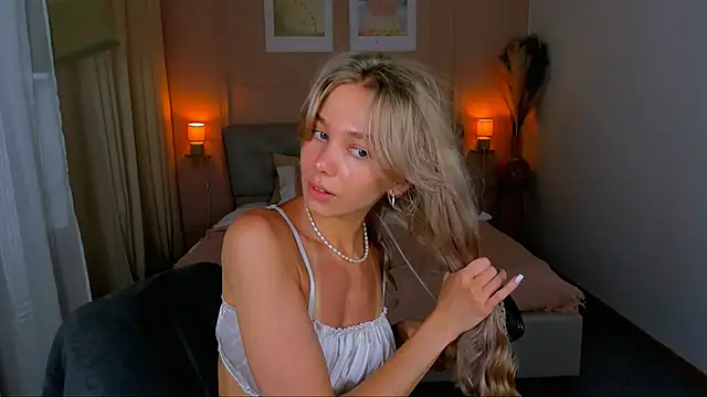 LuluAlis live XXX chat
