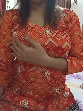 Tanha18n Live XXX chat