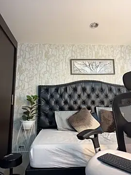 Lander_Cruz Pertunjukan Webcam