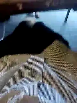 Juliano69xv: διαδικτυακό σόου στην κάμερα