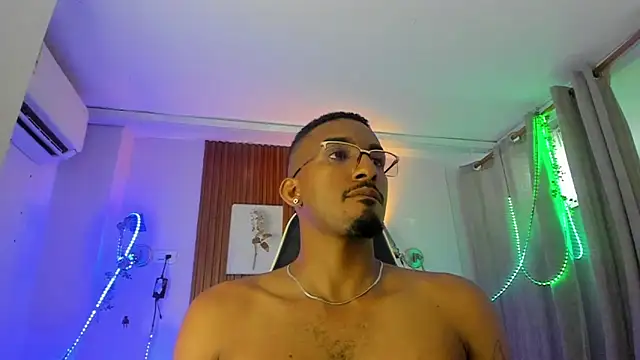 Darwin_mayo's Webcam Show