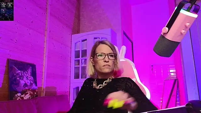 دردشة Lady_Shine الجنسية المباشرة